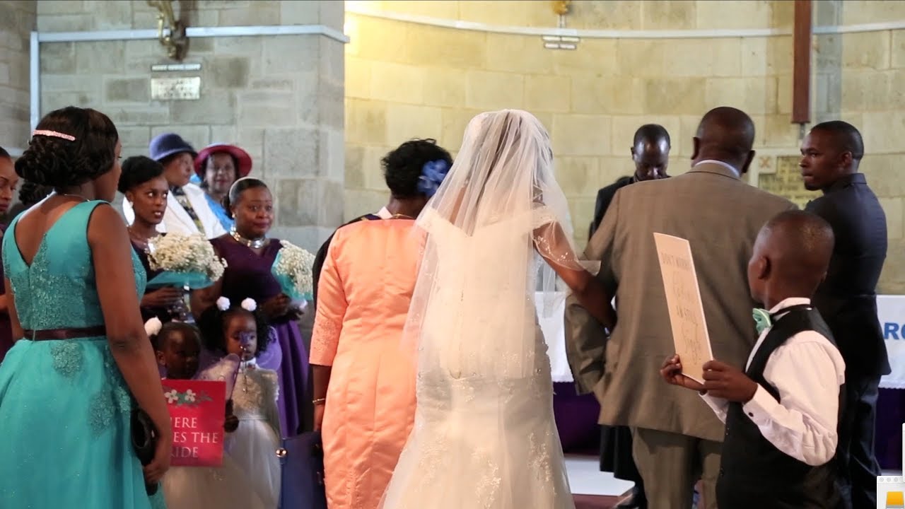 THIS BRIDE CRIED AND IT'S ONLY HER DAD WHO SAVED THE DAY.