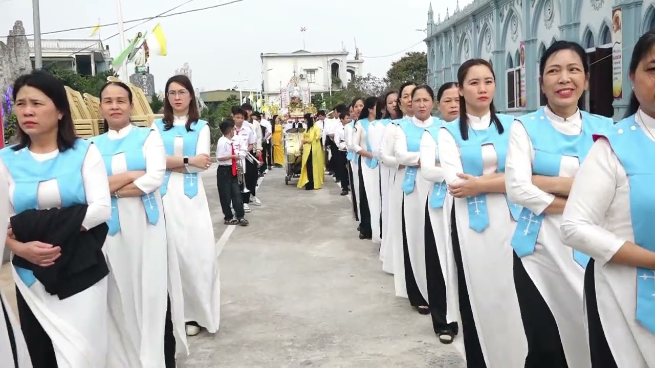 Đoàn rước khai mạc tuần chầu gx Đồng Quan 2026
