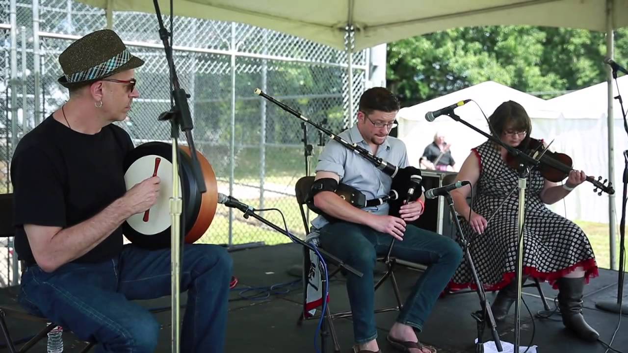 Dram and Go at Portland Highland Games, Stornoway Bay Set