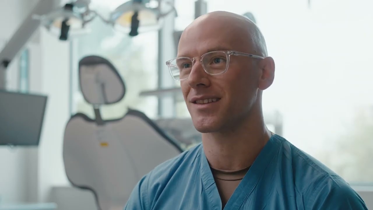 U.S. Air Force: Dentist: Capt Michael Lamb