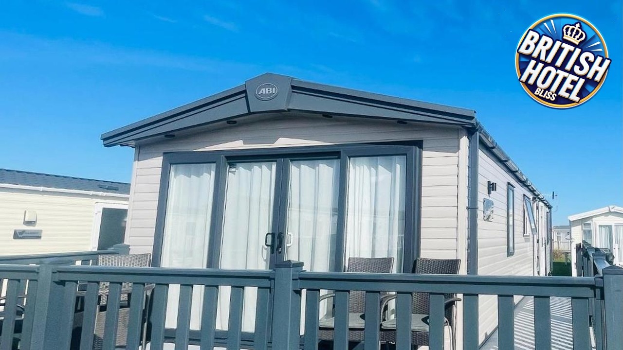 Pure-Living West Sands Sunshine and Sea View - 3 Bedroom lodge at SEAL BAY | United Kingdom ⭐