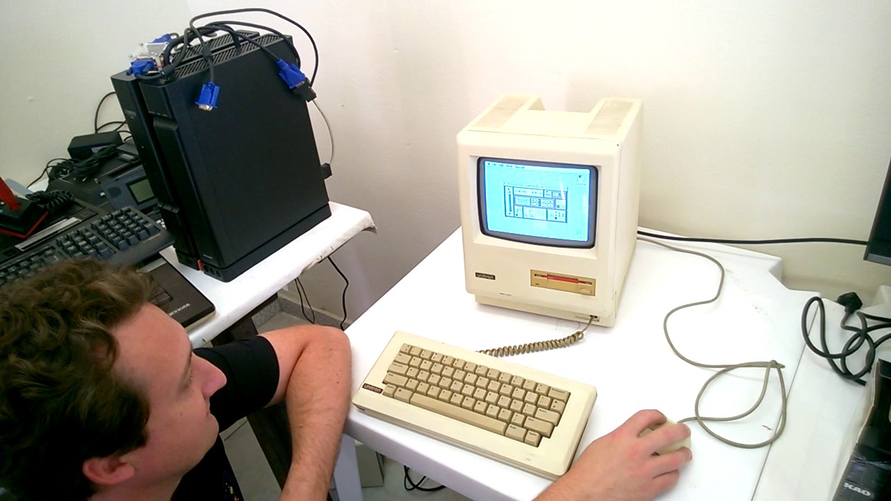 Demonstra&ccedil;&atilde;o do Unitron Mac 512