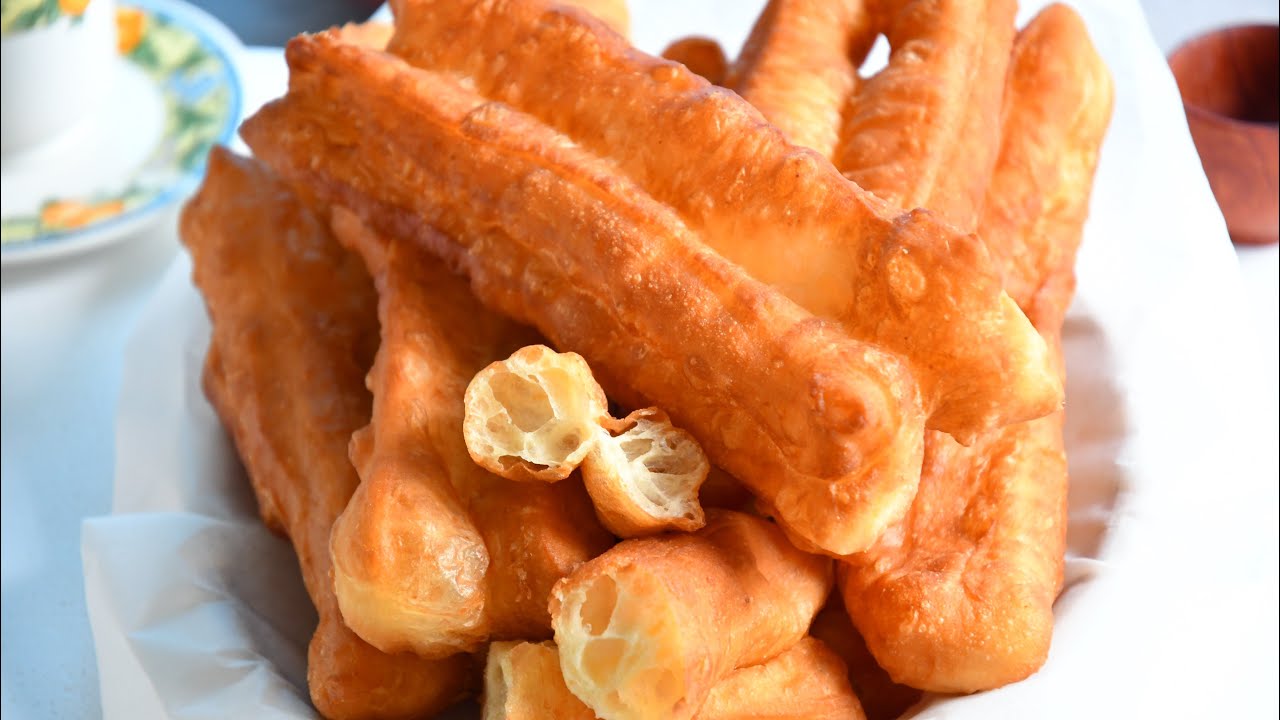 အီကြာကွေးပြုလုပ်နည်း  Youtiao                                How to made chinese Bread Stick at home