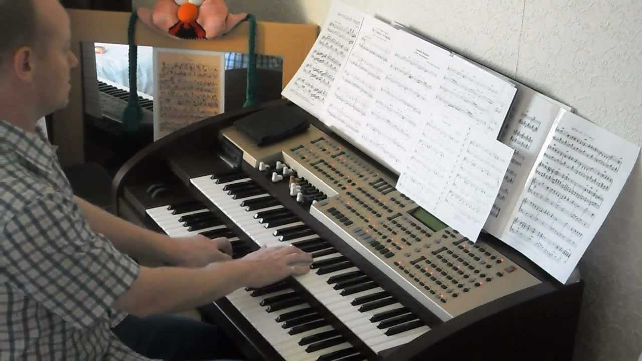 Joe Tierney playing Mozart's 