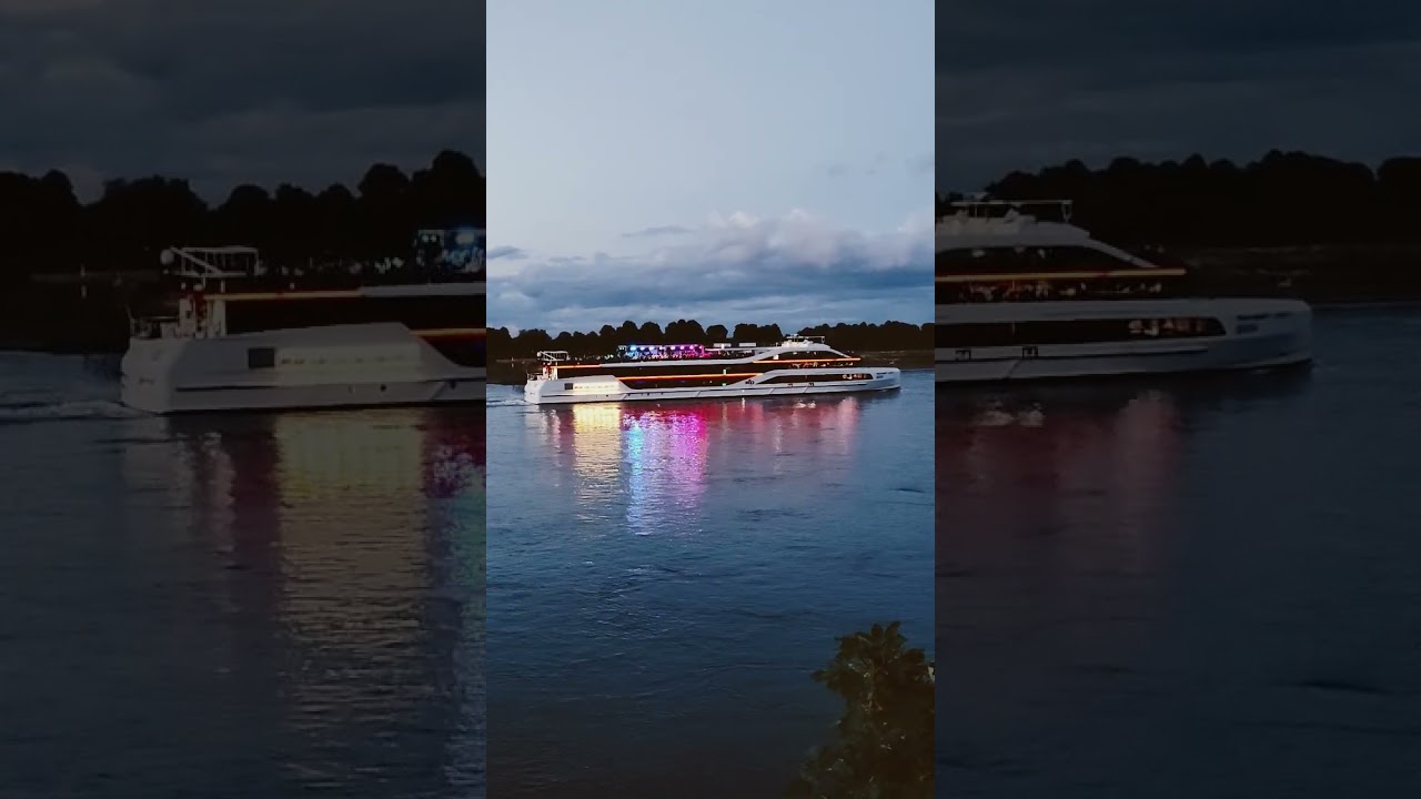 Partyschiff auf dem Rhein