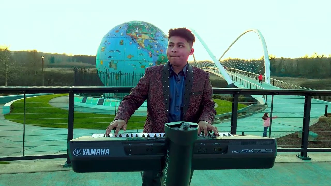 VIDEOCLIP BERNAL DE LA CRUZ EL PERSEGUIDO Y SUS TECLADOS