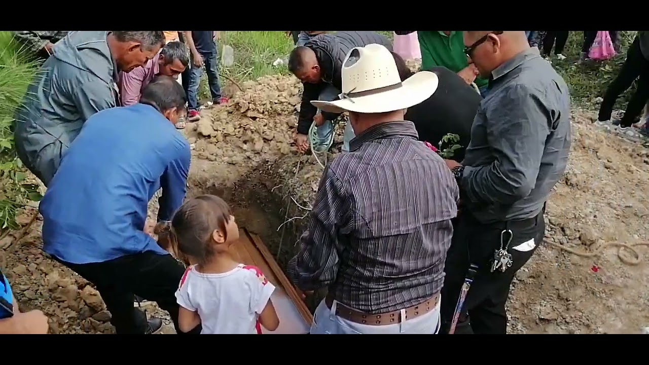 Entierro de doña Hilda Sauceda Medina en Santa Rosa Guinope El Paraíso Honduras.