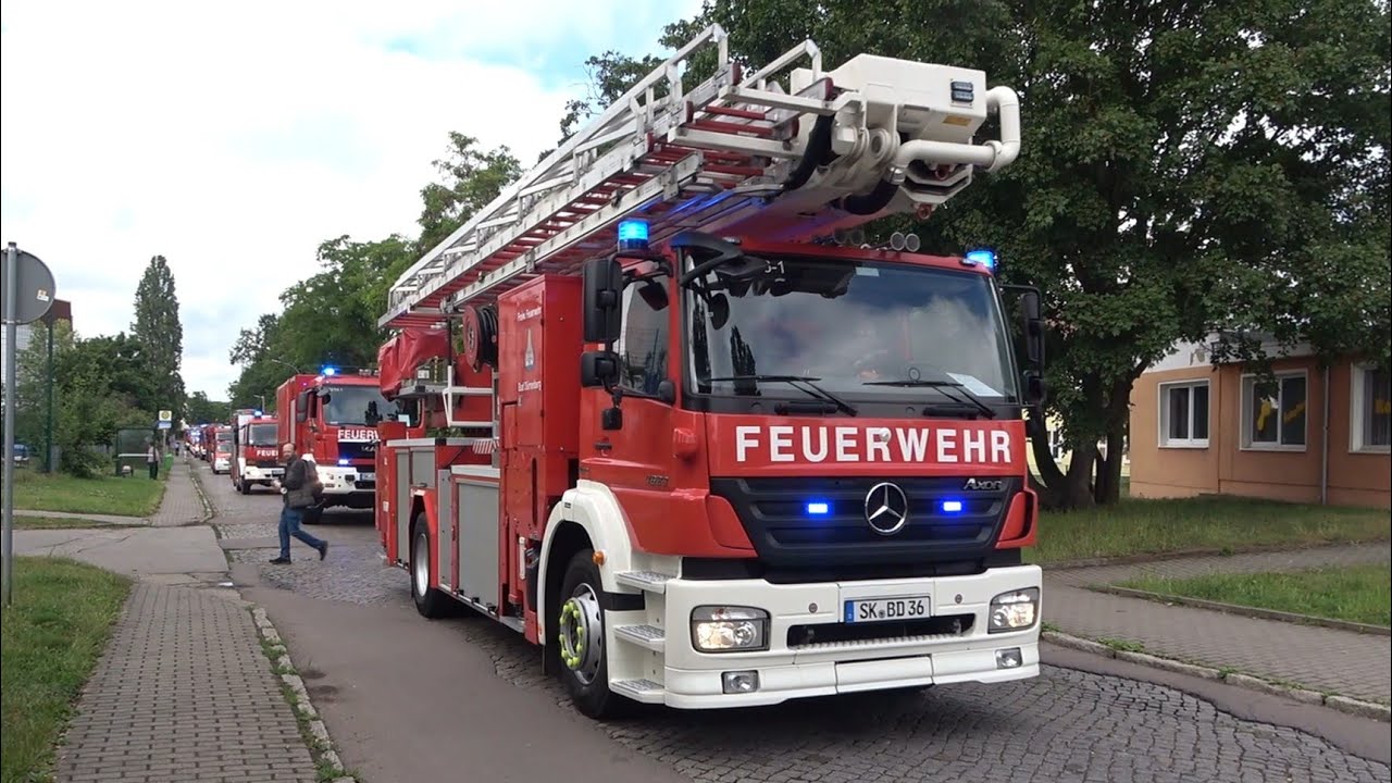 Festumzug 100 Jahre Freiwillige Feuerwehr Bad Dürrenberg