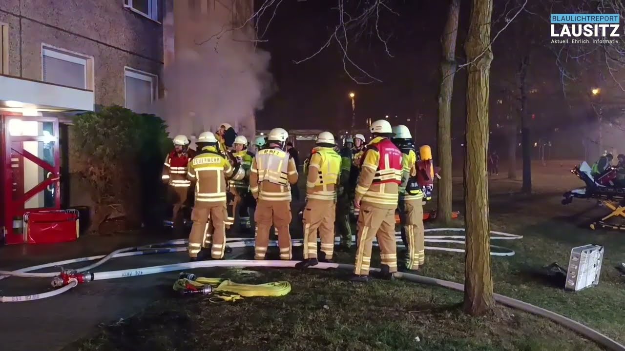 Cottbus: Erneuter Kellerbrand sorgt für Großeinsatz - 20 Personen evakuiert