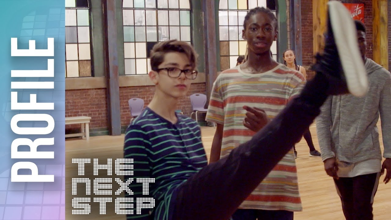 PROFILE: Julian Lombardi (Ozzy) - The Next Step