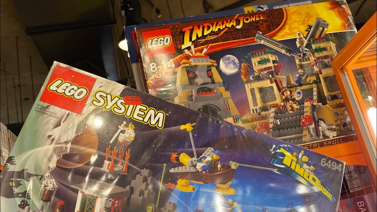 Finding RARE LEGO SETS in Japan’s Mandarake Shibuya store!