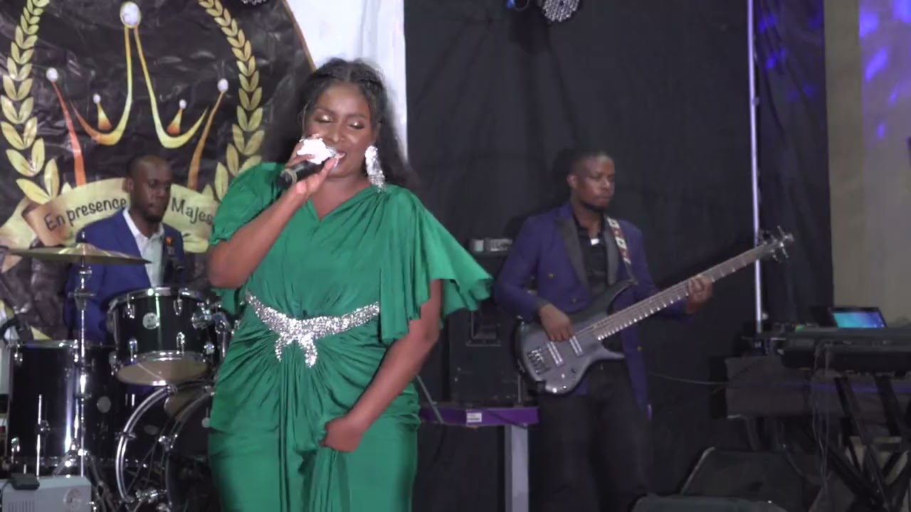 ANNICK MENSAH   TU ES LE DIEU D'ABRAHAM