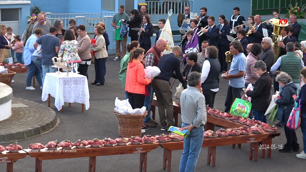 Benção e distribuição de  Carne Pão e Vinho no 1º.Bodo nas Doze Ribeiras-Ilha Terceira (2024-05-18)