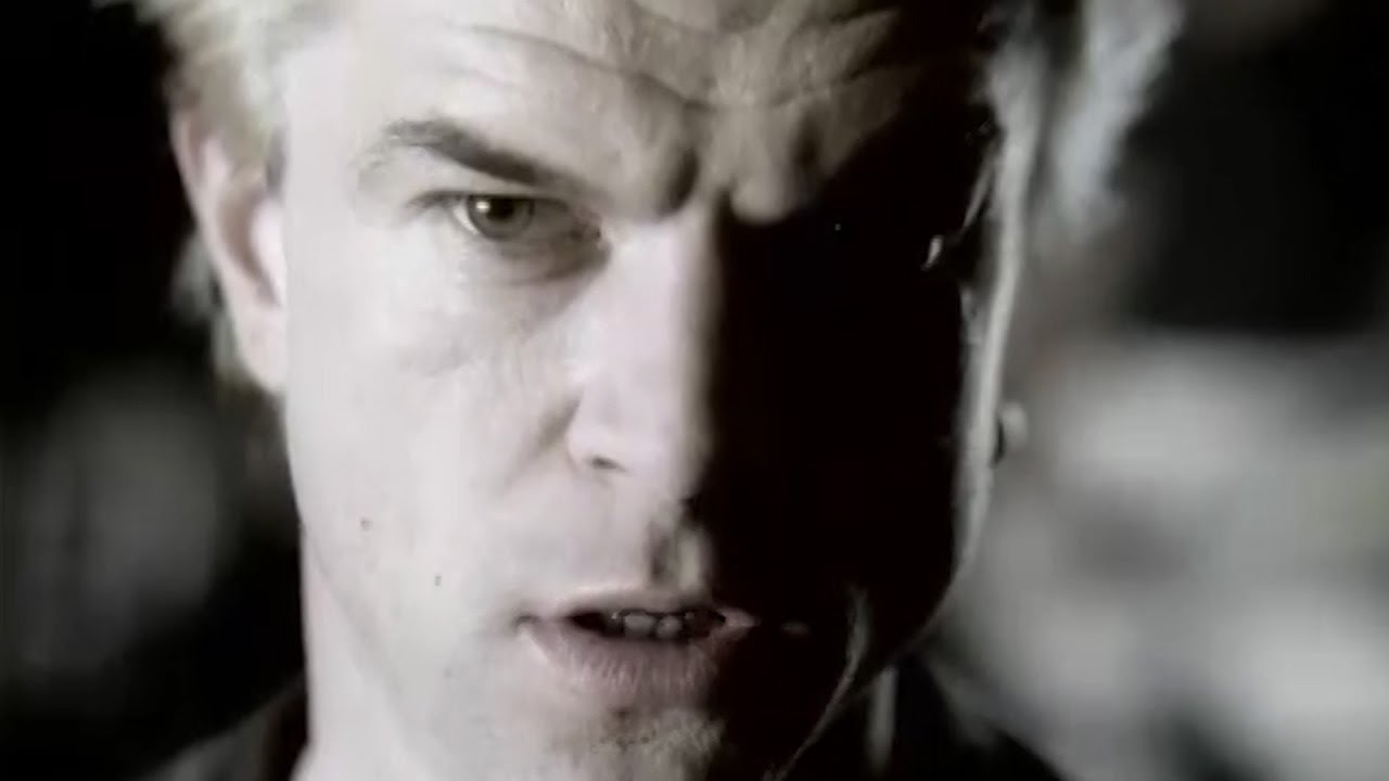 Die Toten Hosen // &bdquo;Pushed Again