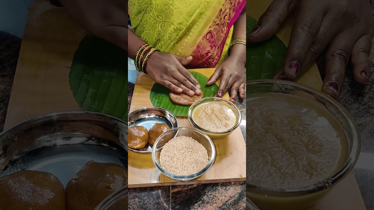 సంక్రాంతి స్పెషల్ తాటి బెల్లం అరిసెలు 🤤 | ఎవరికీ ఇష్టం 🤔 ? |Tati  Bellam Ariselu | Athirasam #shorts