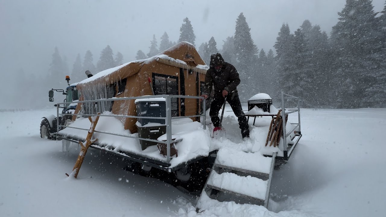 5-дневный кемпинг на прицепе в снежную бурю