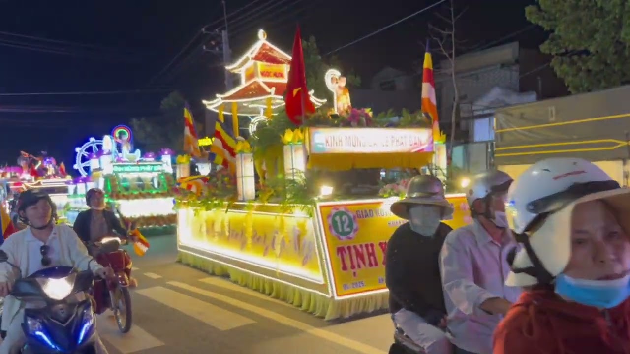 Diễu hành xe hoa kính mừng Phật Đản 2025🙏