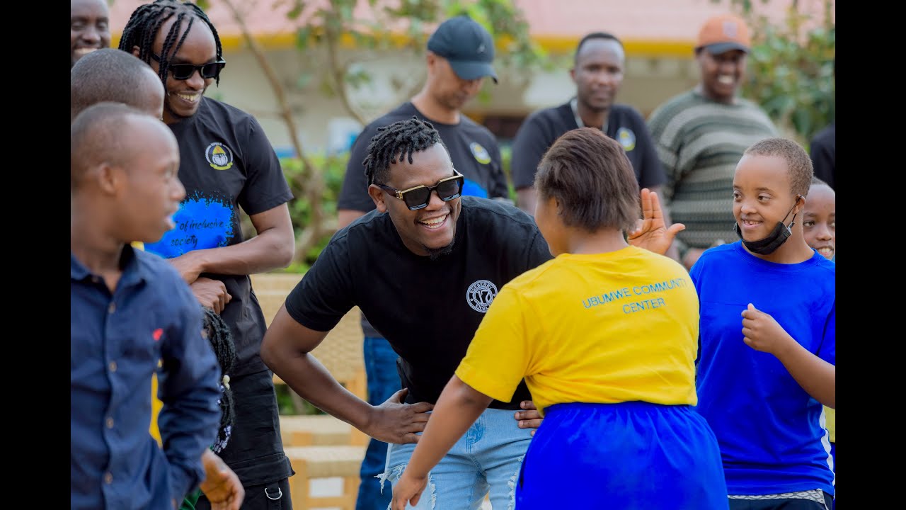 @BruceMelodie HAMWE NA  @chrisseazy_ @BwizaOfficial@DanyNanone MUBA SUYE UCC BANATANGA IBIKORESHO