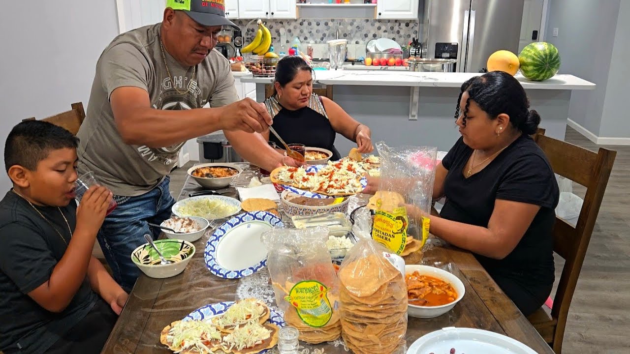 MI ESPOSO ME ESTA EXIGIENDO QUE NOS VAYAMOS AL PUEBLO ANTES QUE SEA TARDE