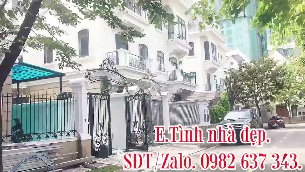 Bán căn Biệt thự siêu đẹp 2 mặt đường. Giá bán 48.8tỷ. LH/Zalo 0982 637 343