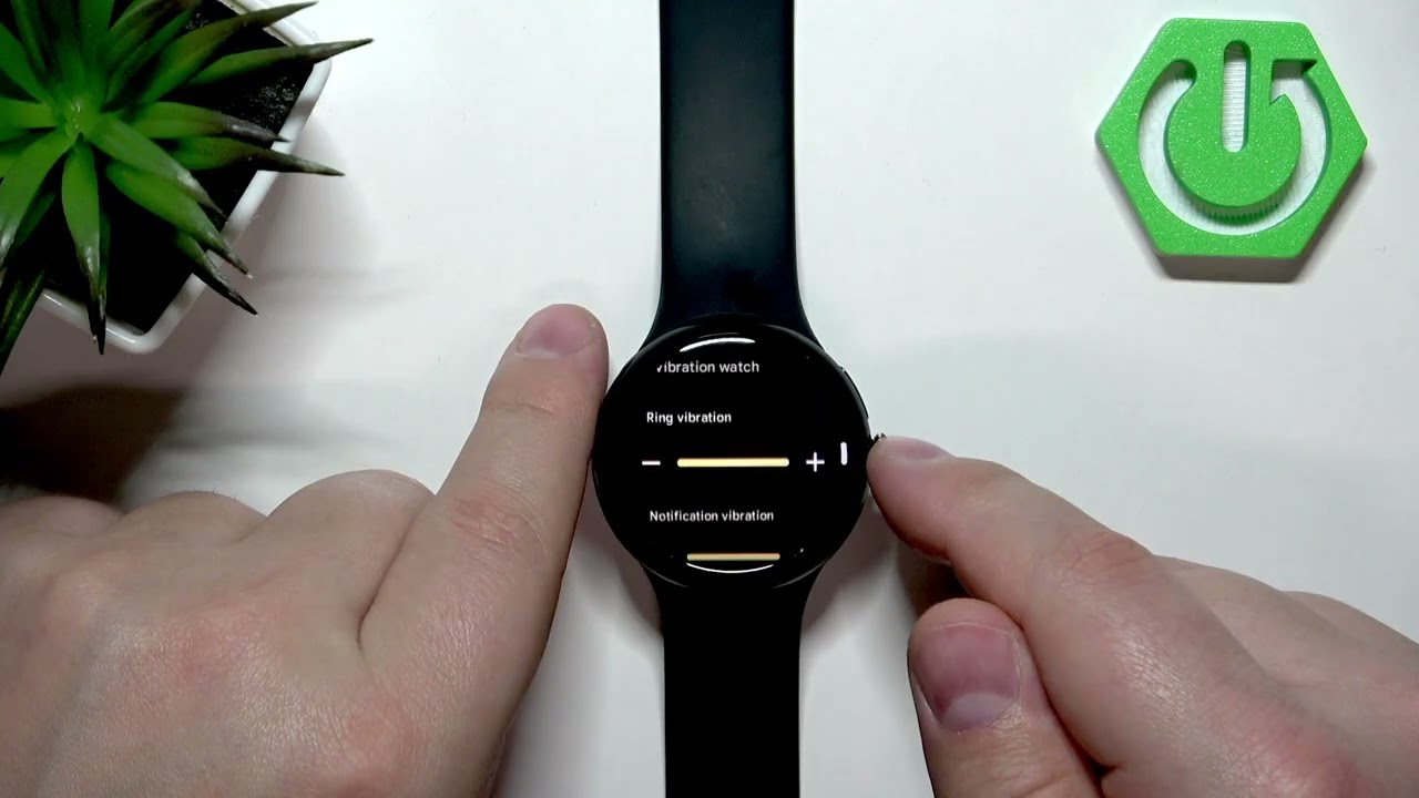 GOOGLE Pixel Watch 4 41mm - How to Change Vibration Intensity