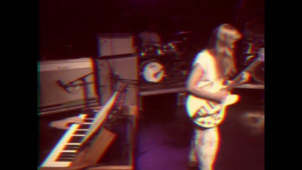 Hedvig Mollestad performs King Crimson's “Red”