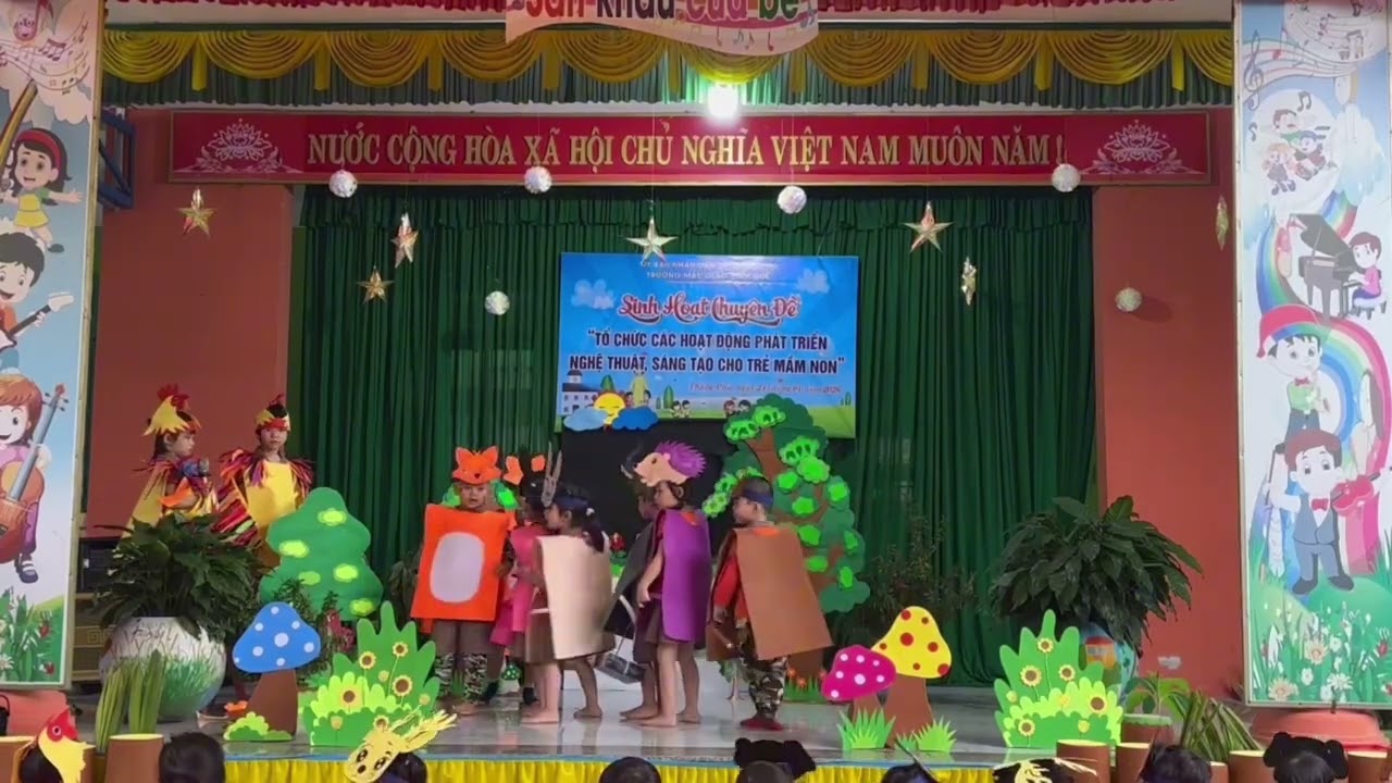 Hoạt động LQVH ( đóng vai vào các nhân vật trong câu chuyện ) 