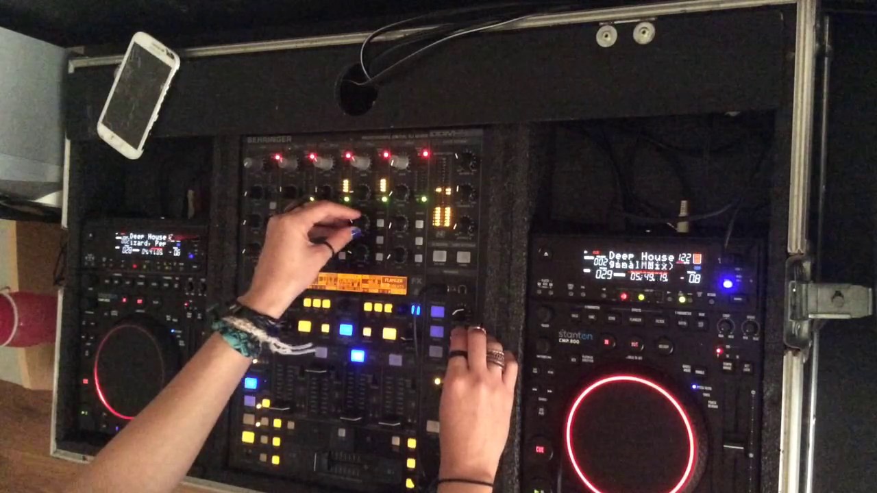 @angiemenlo Behringer ddm4000