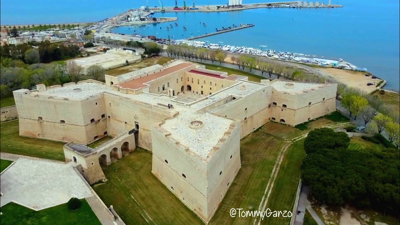 Barletta vista dall'alto con Drone dji mini 2 in 4k