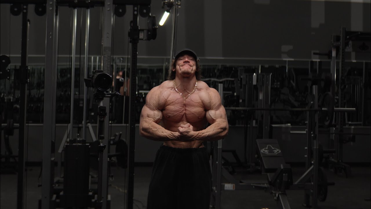 32 Days Out - 5 AM Chest Day