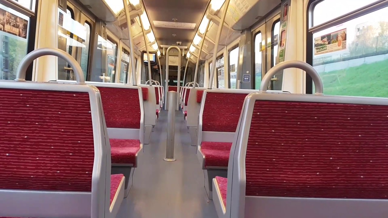 Kurzer Mitfahrt im DT4.2 mit Wagen 140-4 der HHA