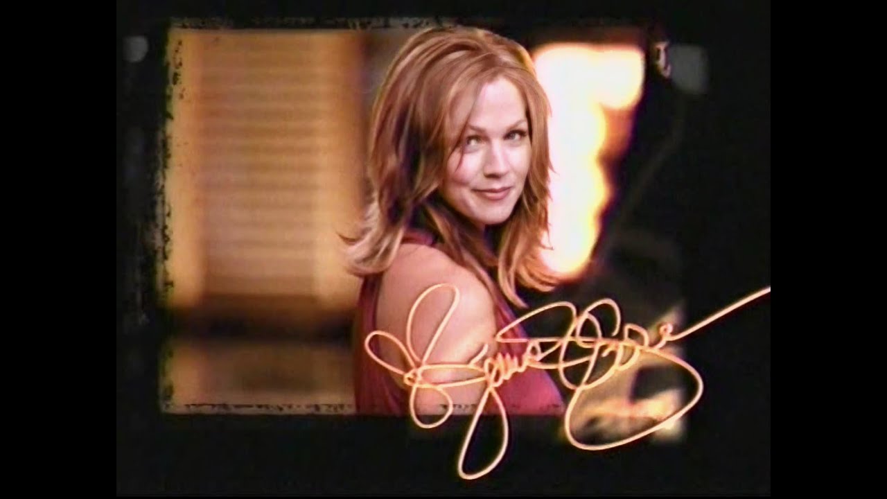 Jennie Garth (Autograph) WB Friday Bumper, The WB KBWB-TV 20 (Aug 01, 2003)