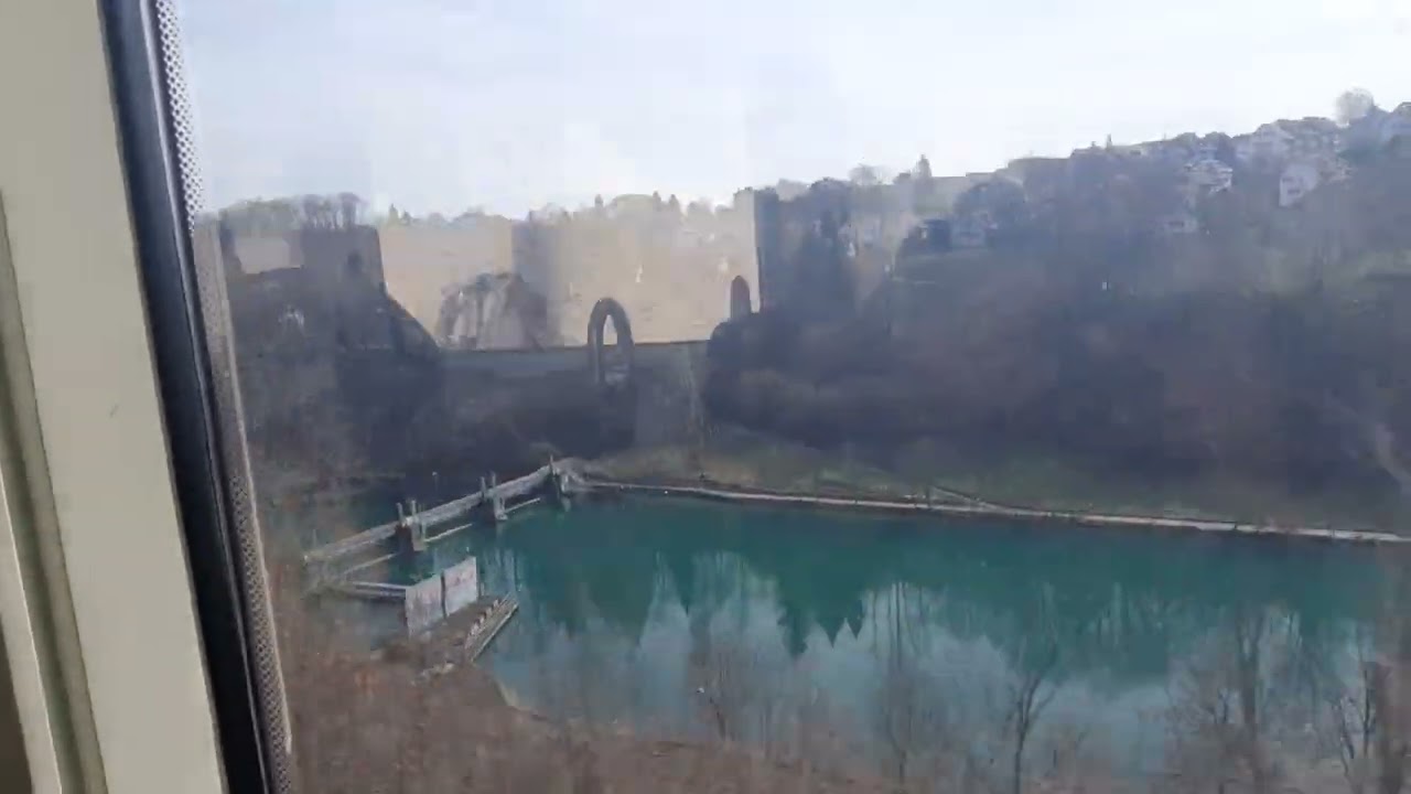 Mitfahrt mit der RBS/Triebzug Seconda/Zwischen Bern und Worblaufen BE/Innenraum und Fensterblick