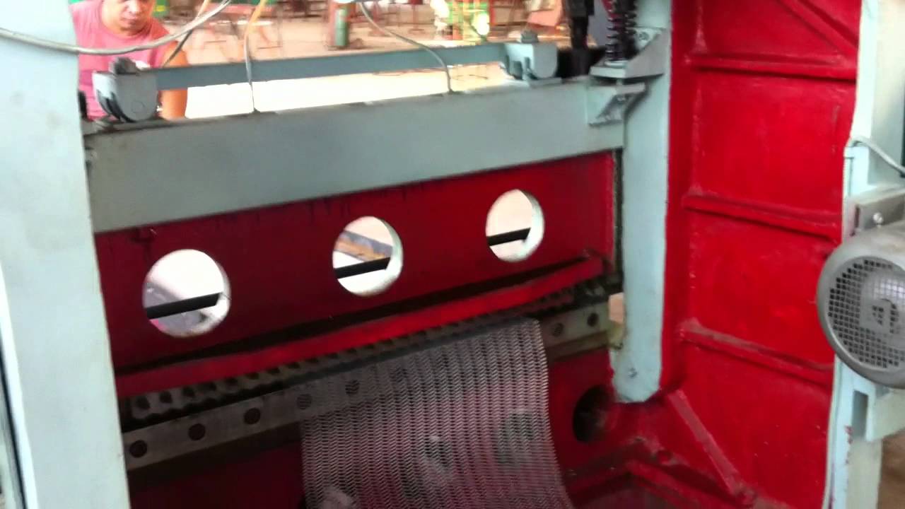 Maquina metal desplegado 3