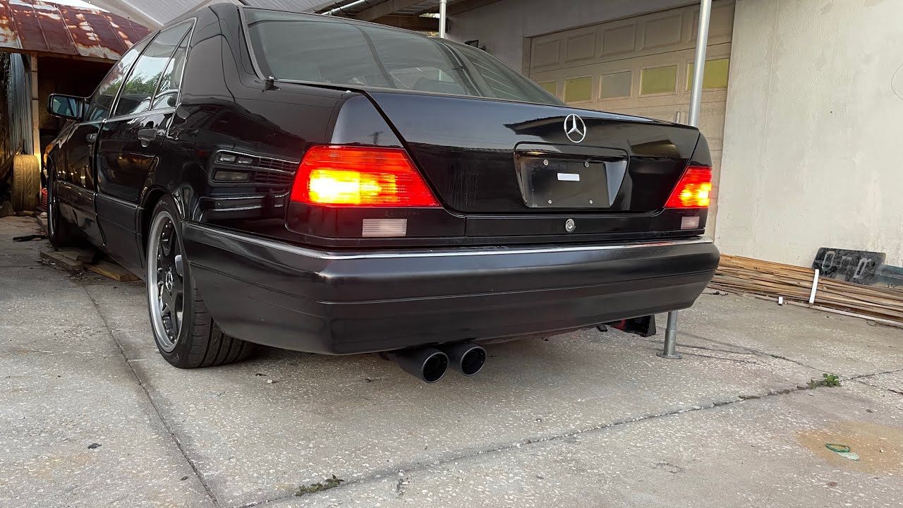 W140 Dr Dre gets modified tail lights using Rust-Oleum Vinyl spray s500 s420 s320 s600