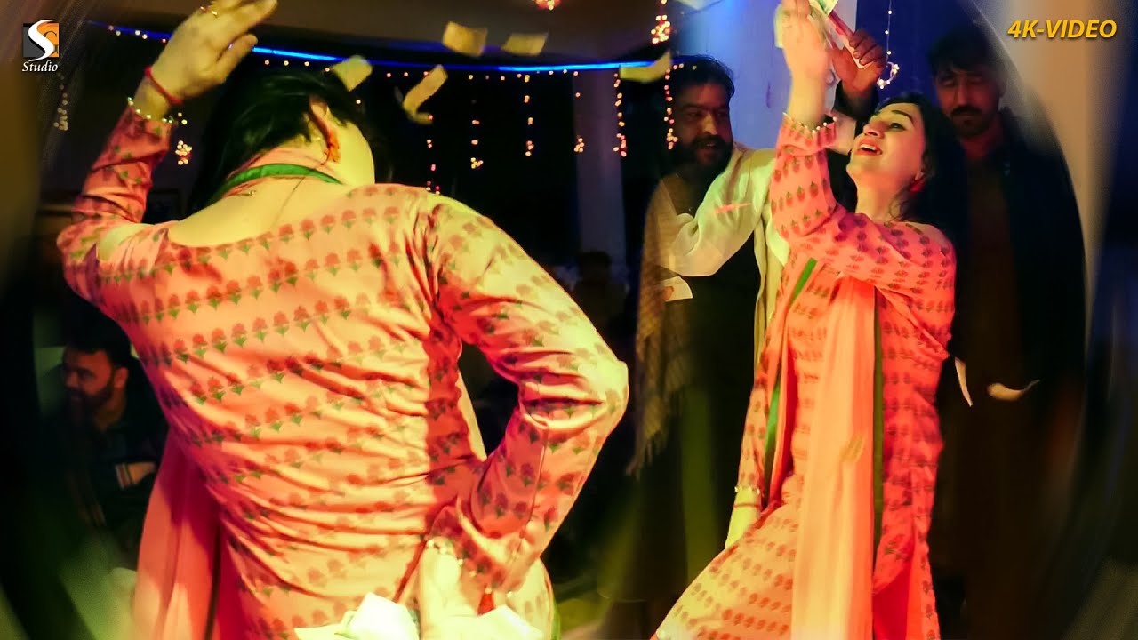 Aina Ban Ke Hi Girta Hu , Aadi Malik Dance Performance 2024
