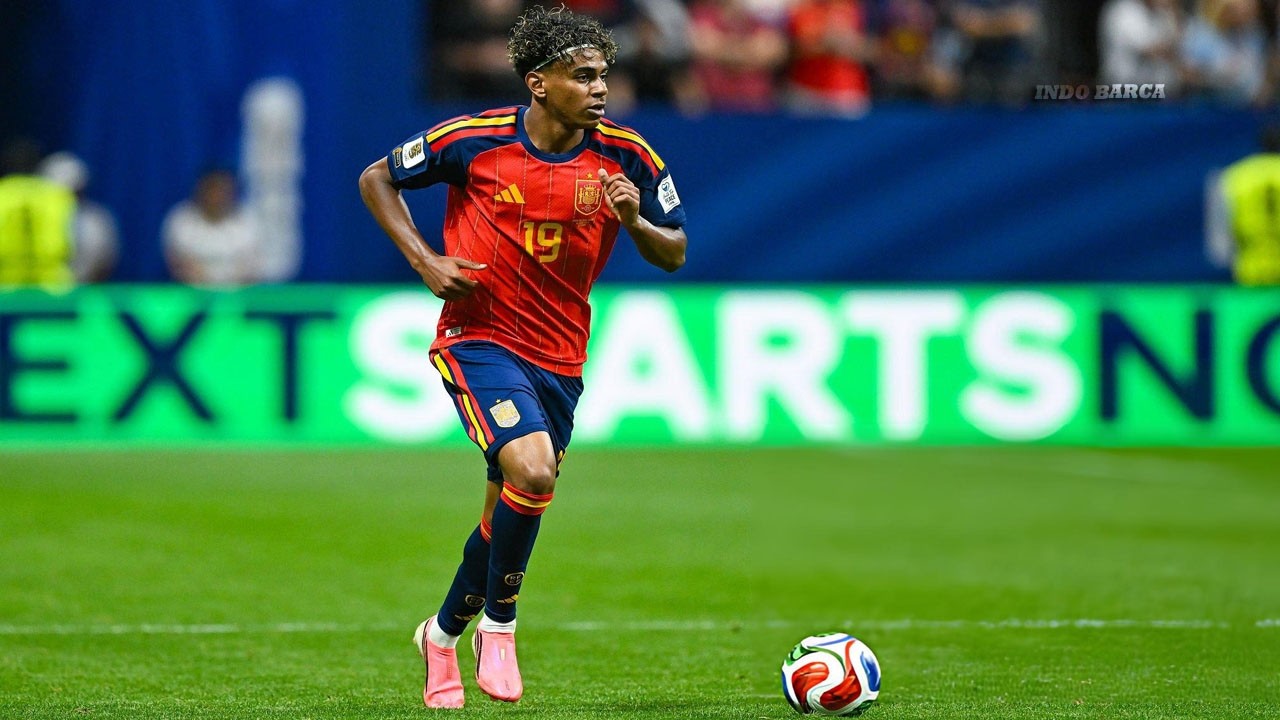 Lamine Yamal Goals & Assists for Spain | Full Compilation