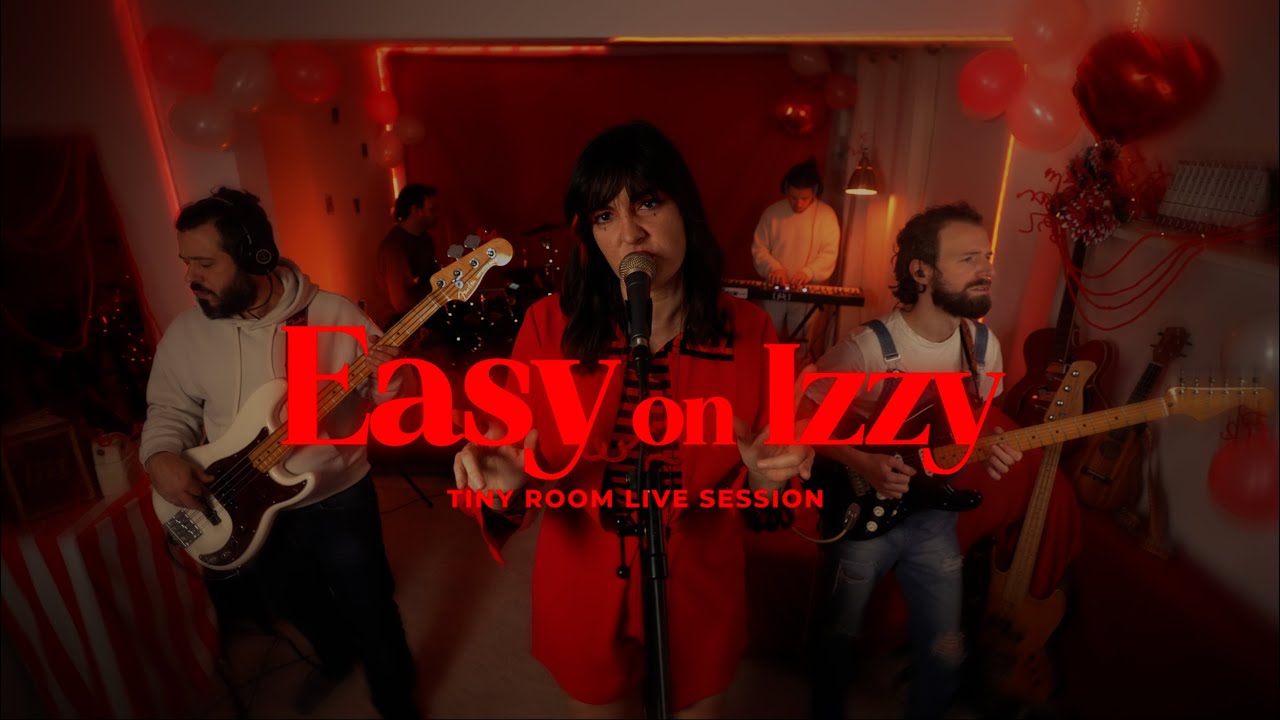 POluxx - Easy On Izzy (Tiny Room Live Session)