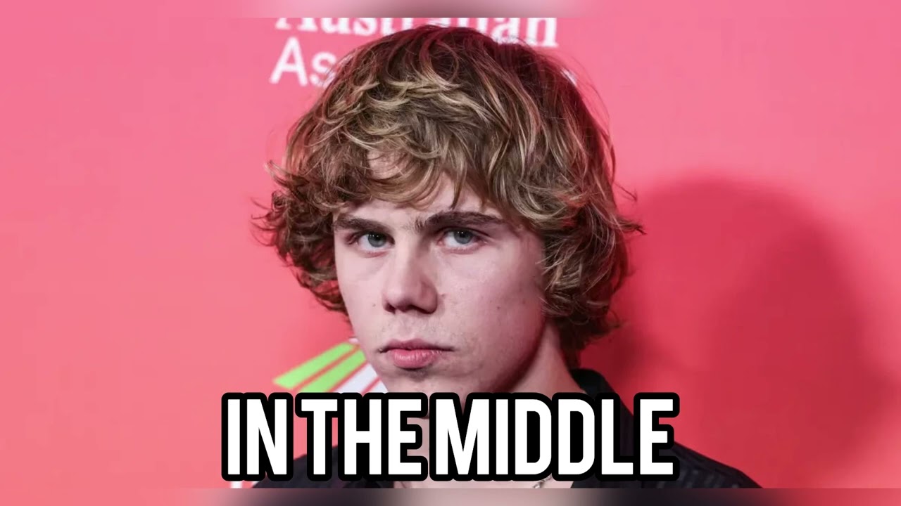 The Kid LAROI. - In The Middle (DEMO) (Full Unreleased Song, Leaked)