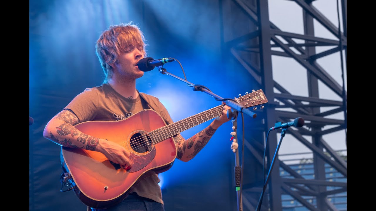 Billy Strings covers Stanley Brothers' 