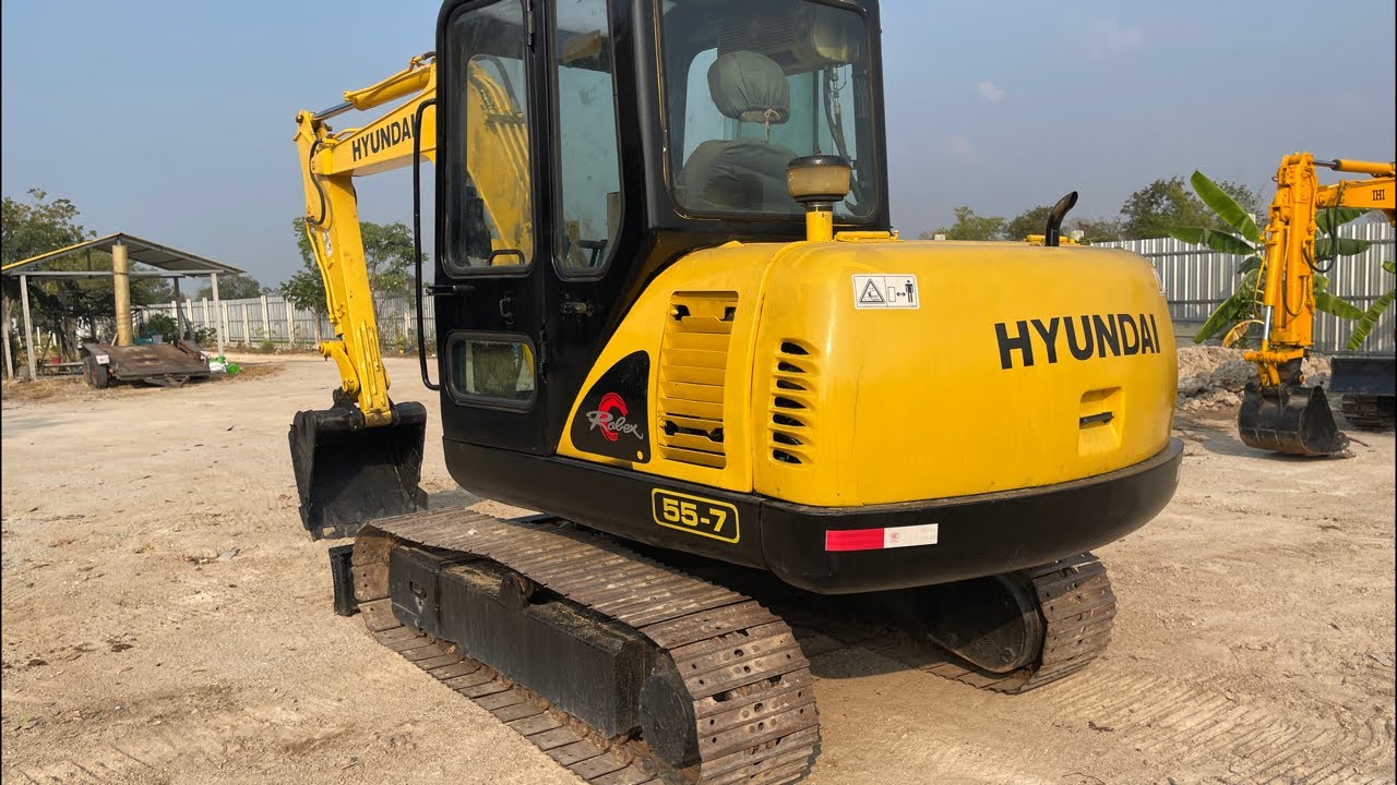 พาชมรถขุด Hyundai 55-7