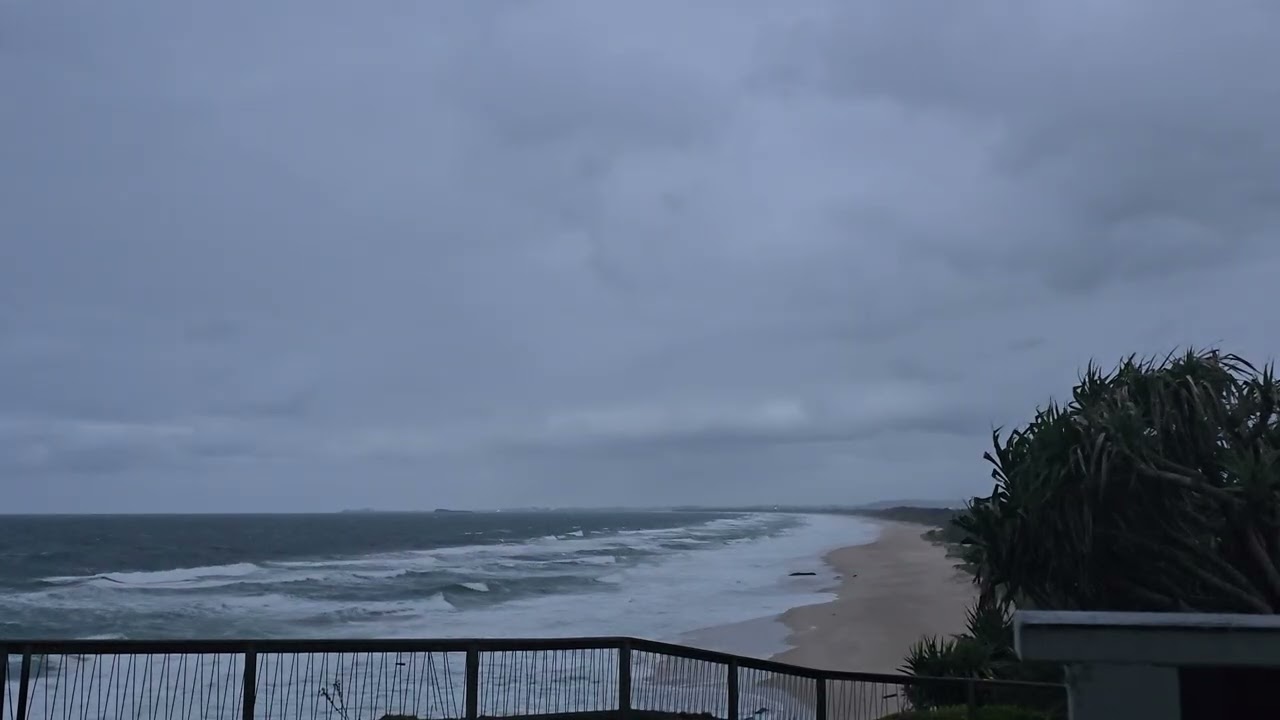 Rough Morning at Point Arkwright, Australia | Sunrise 180 – Turbulent Weather | UHD, 4K
