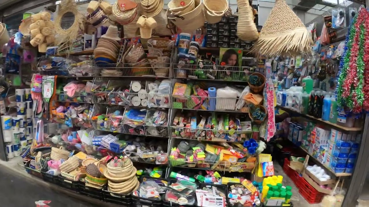 Walking around a market near Paris