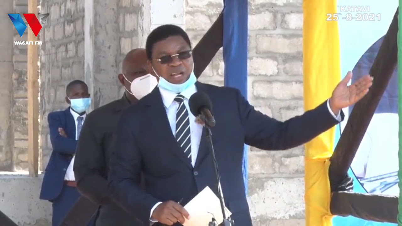 MAJALIWA: NIMERIDHISHWA NA UJENZI WA BANDARI YA KAREMA