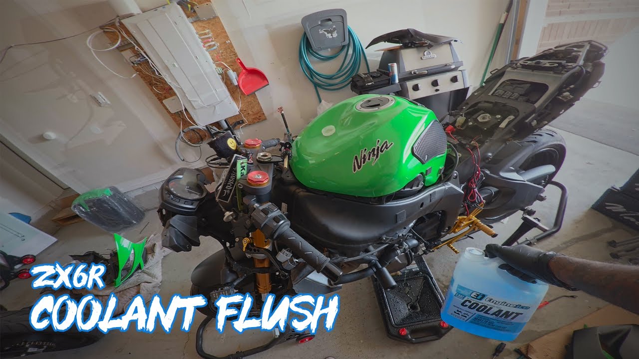 2014 ZX6R - Swapping OEM Coolant for Engine Ice! 🏍️❄️