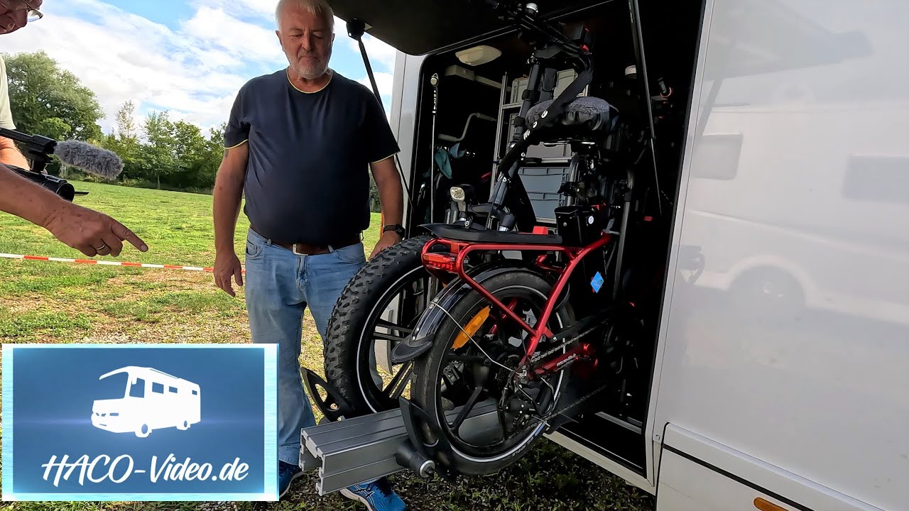 Fun Bike in der Wohnmobil-Garage! Auf dem Sommerfest von RSM zeigen Camper wie sie es gelöst haben.