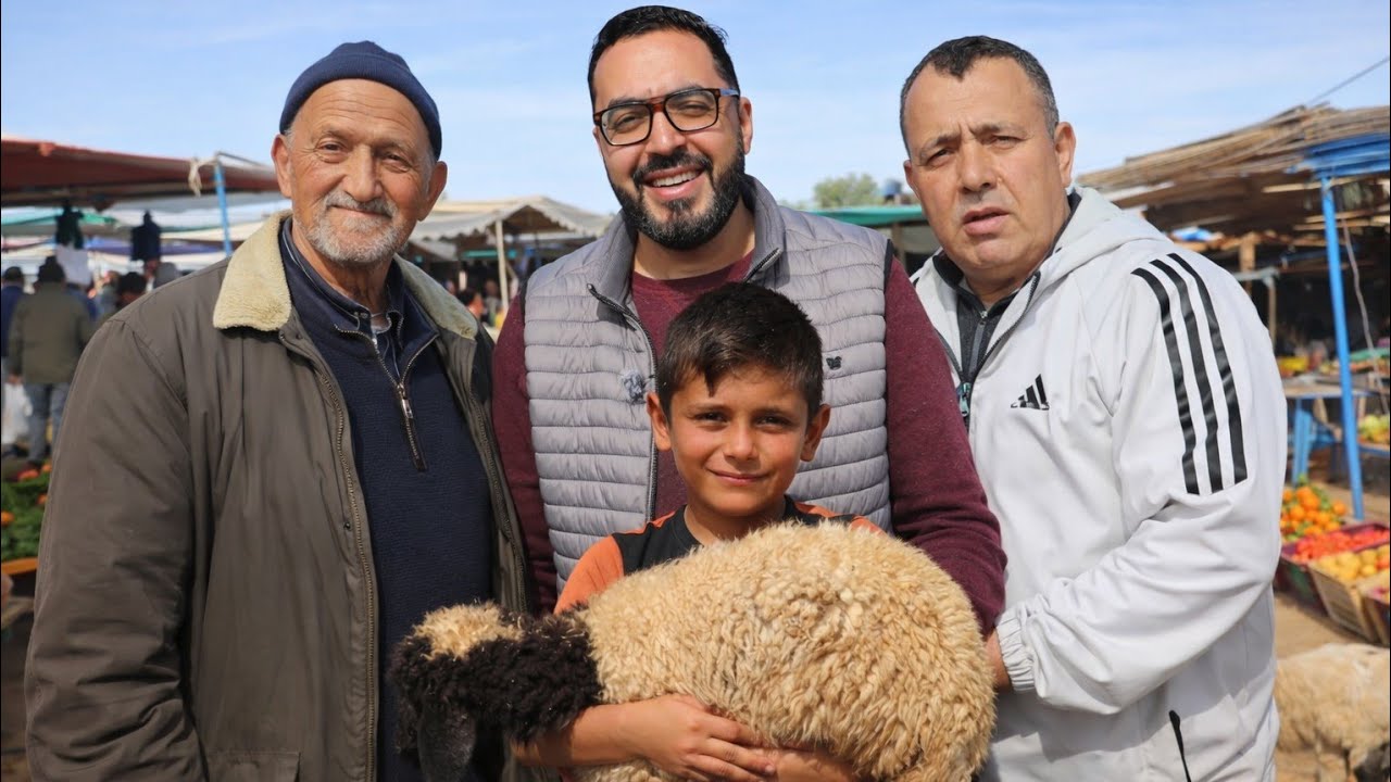 أين البديل؟ صرخة تجار الأسواق الأسبوعية في الناظور بعد منع بيع المواشي وهذه هي الأجواء من سوق قرية