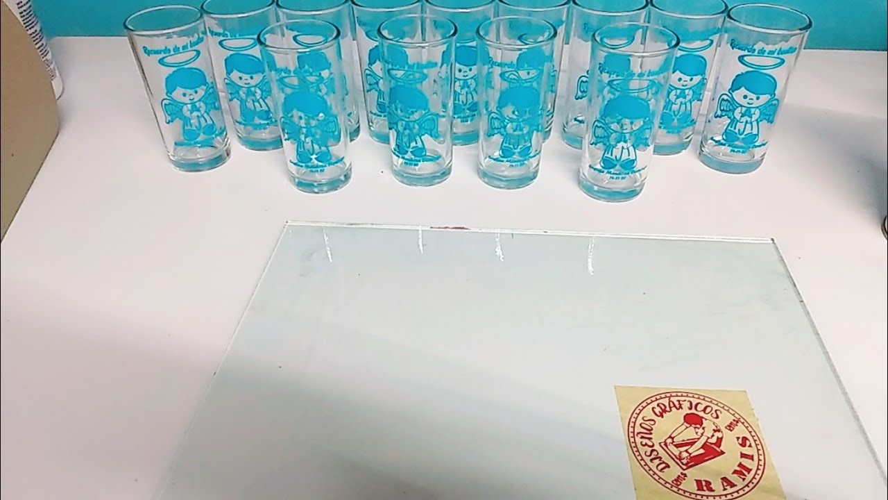 Serigrafía en vasos de vidrio.