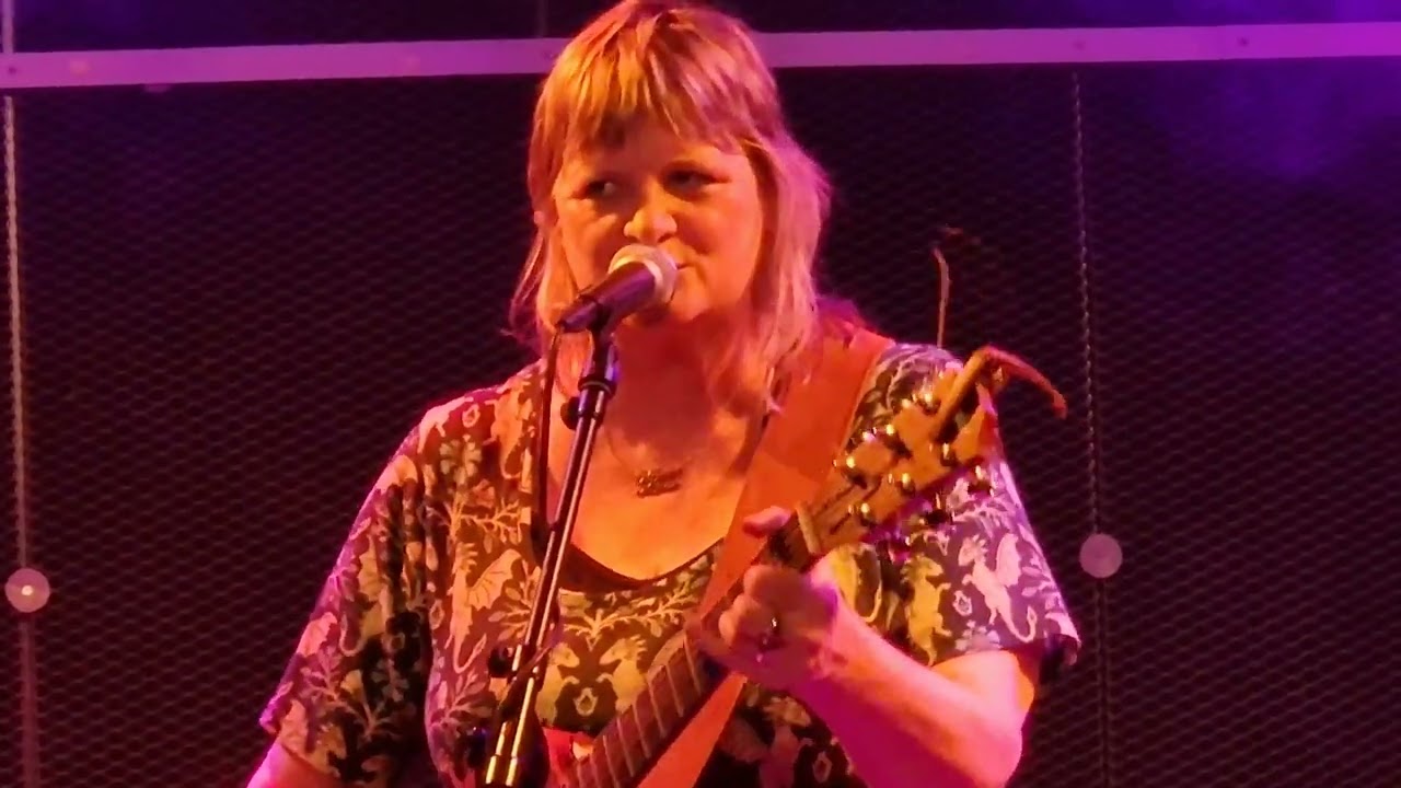 Barbara Manning - Smoking Her Wings