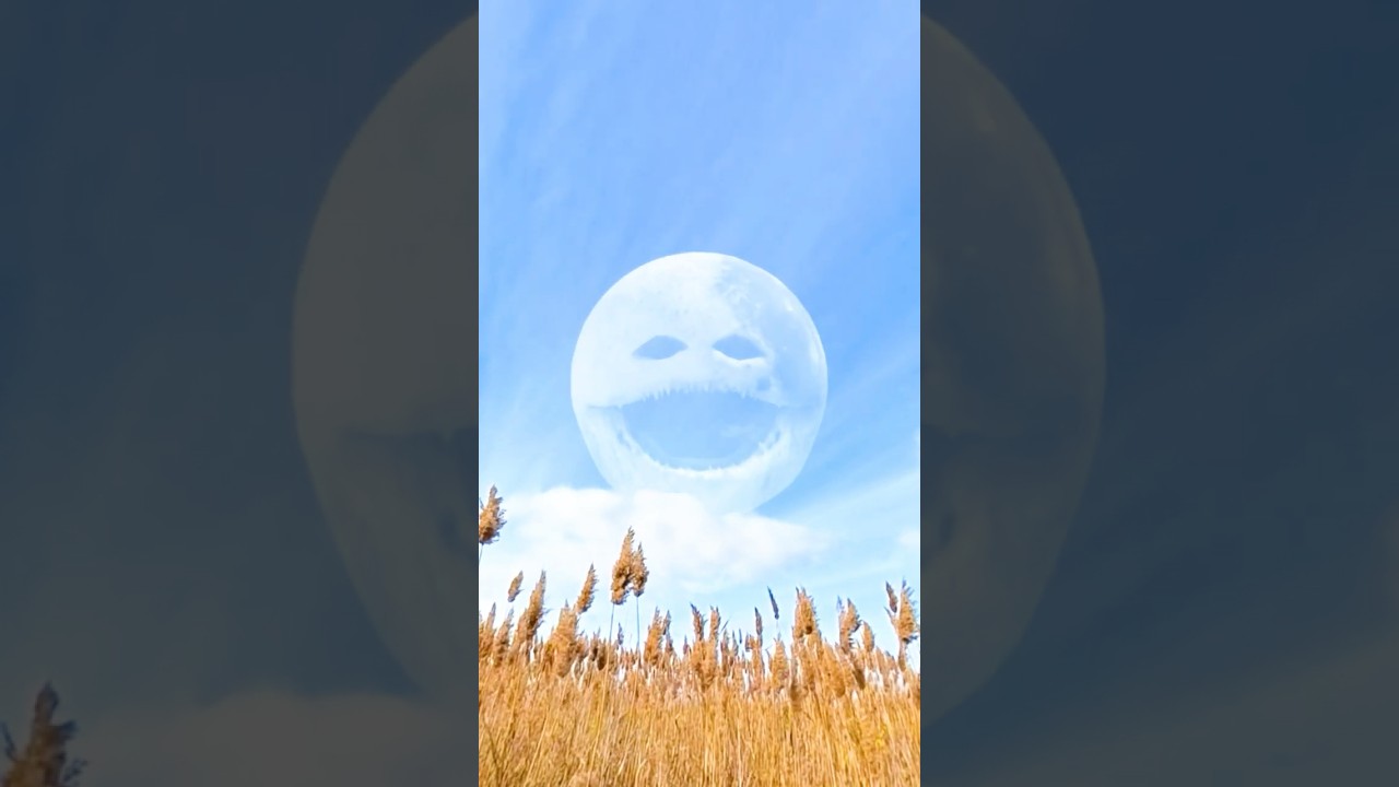 The Moon Wakes Up : Moon is Coming Closer